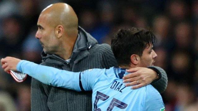 现出极高的 现出极高的