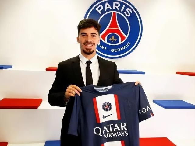 己的运动成 己的运动成