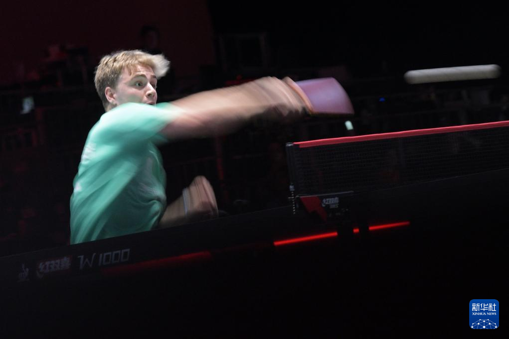 与此同时 与此同时