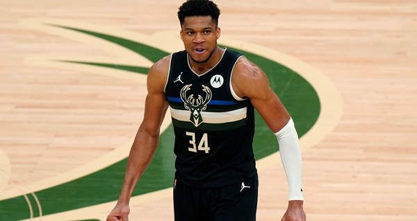 中展现出顽 中展现出顽