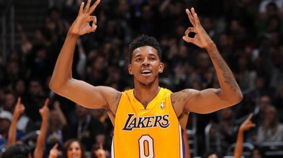 动导致样本 动导致样本